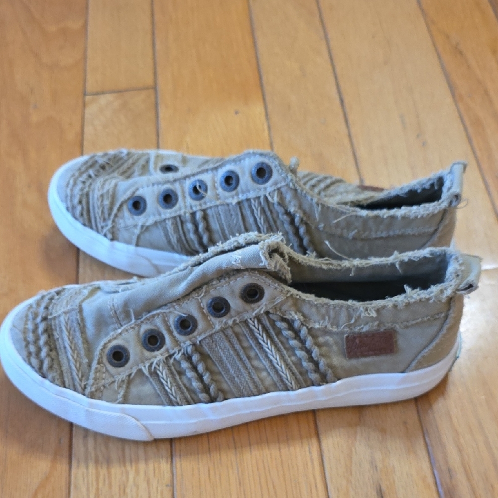Blowfish Casual Tan Sneakers with Frayed Design